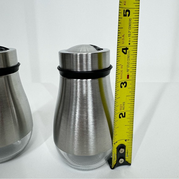 Salt & Pepper Shakers Two Size Plastic Sifters Snap On Top Stainless Steel Glass - Picture 10 of 12